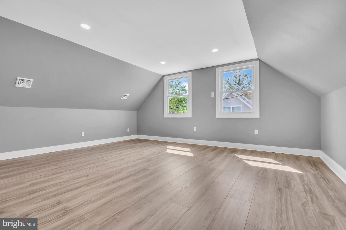 14 Melbourne Ln Property Photo 22