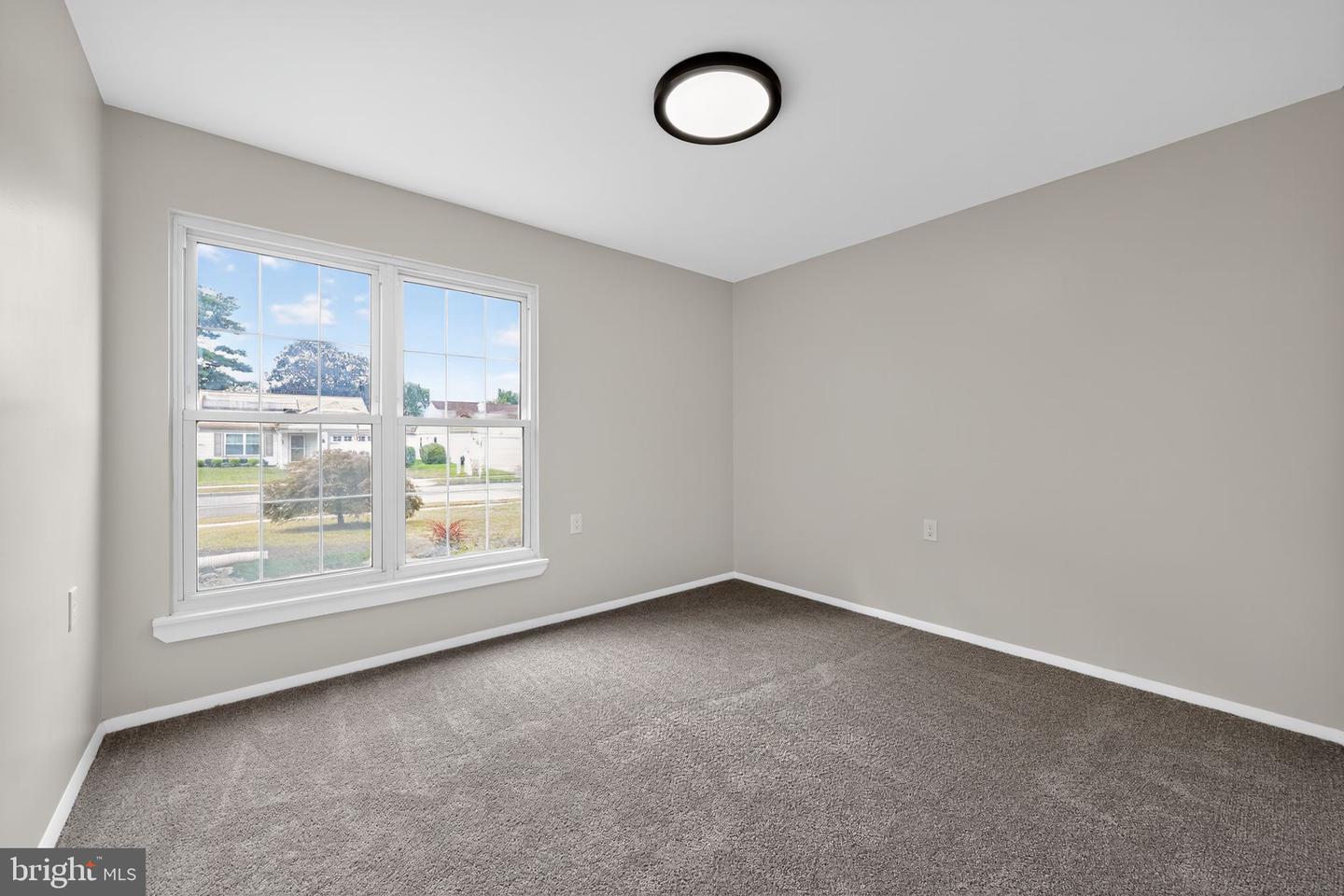 22 Banbury Ln Property Photo 25