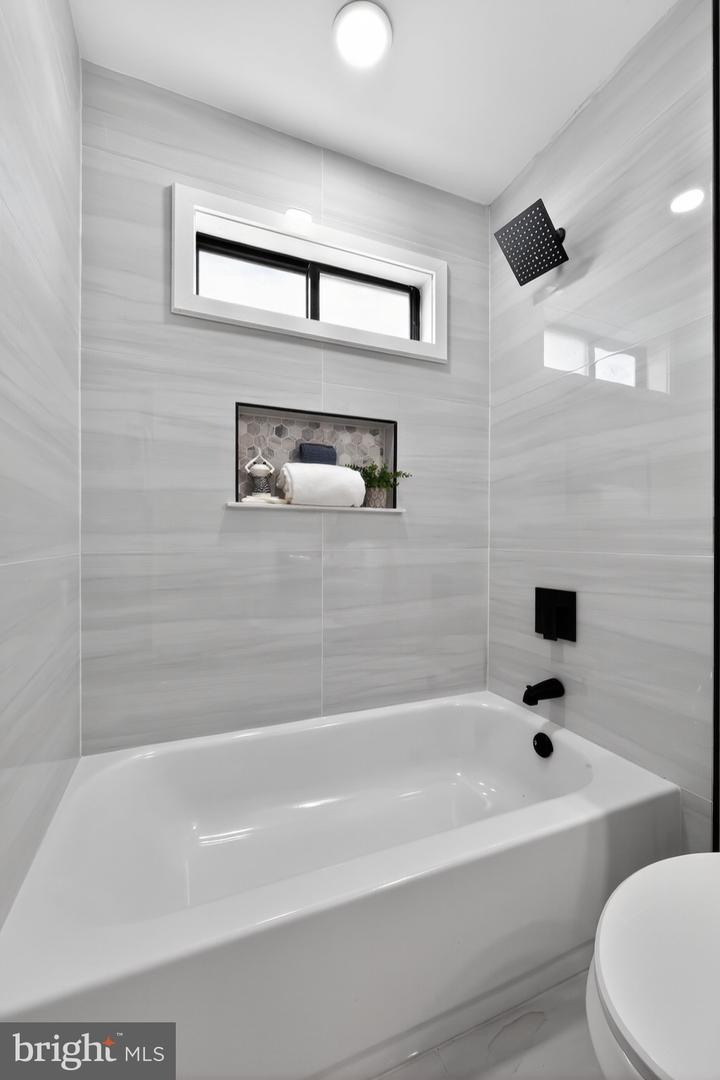 22 Banbury Ln Property Photo 27