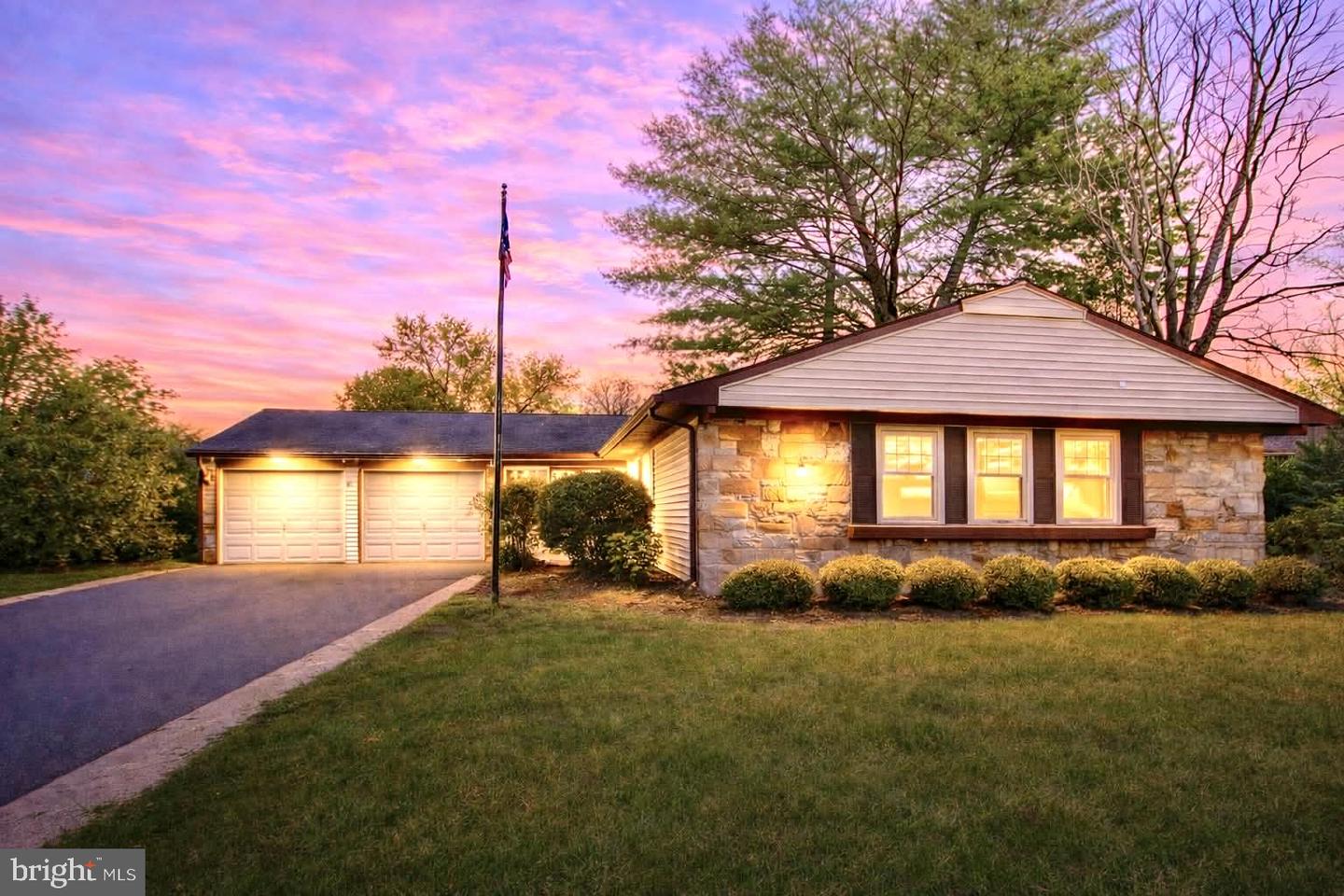 81 Gardenbrook Ln Property Photo 1