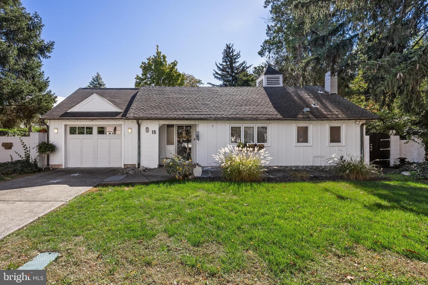 15 Carriage House Ln Property Photo 1