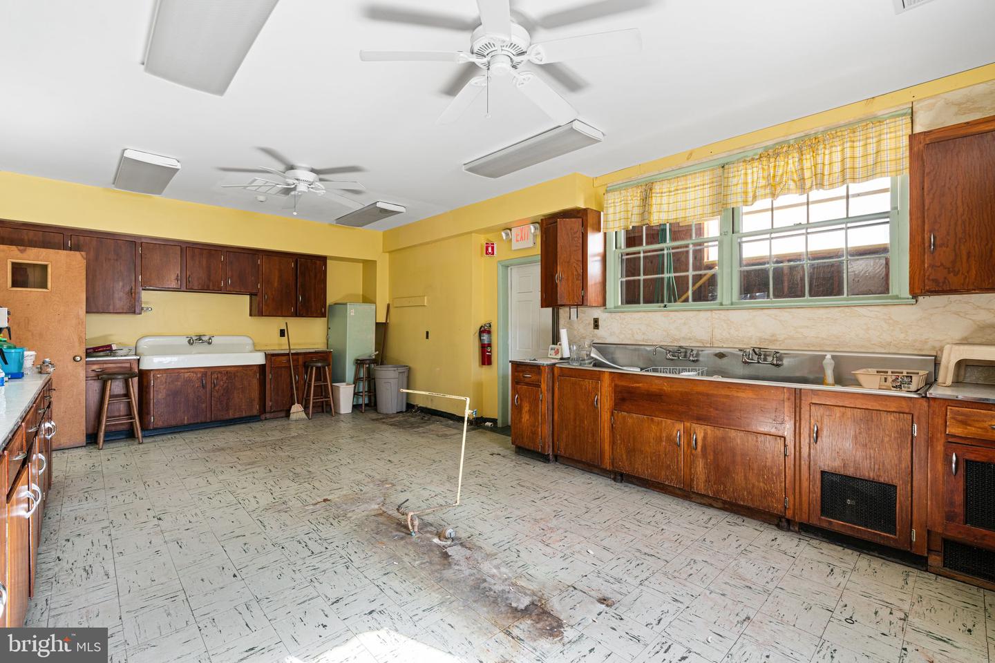 201 Broad St Property Photo 28