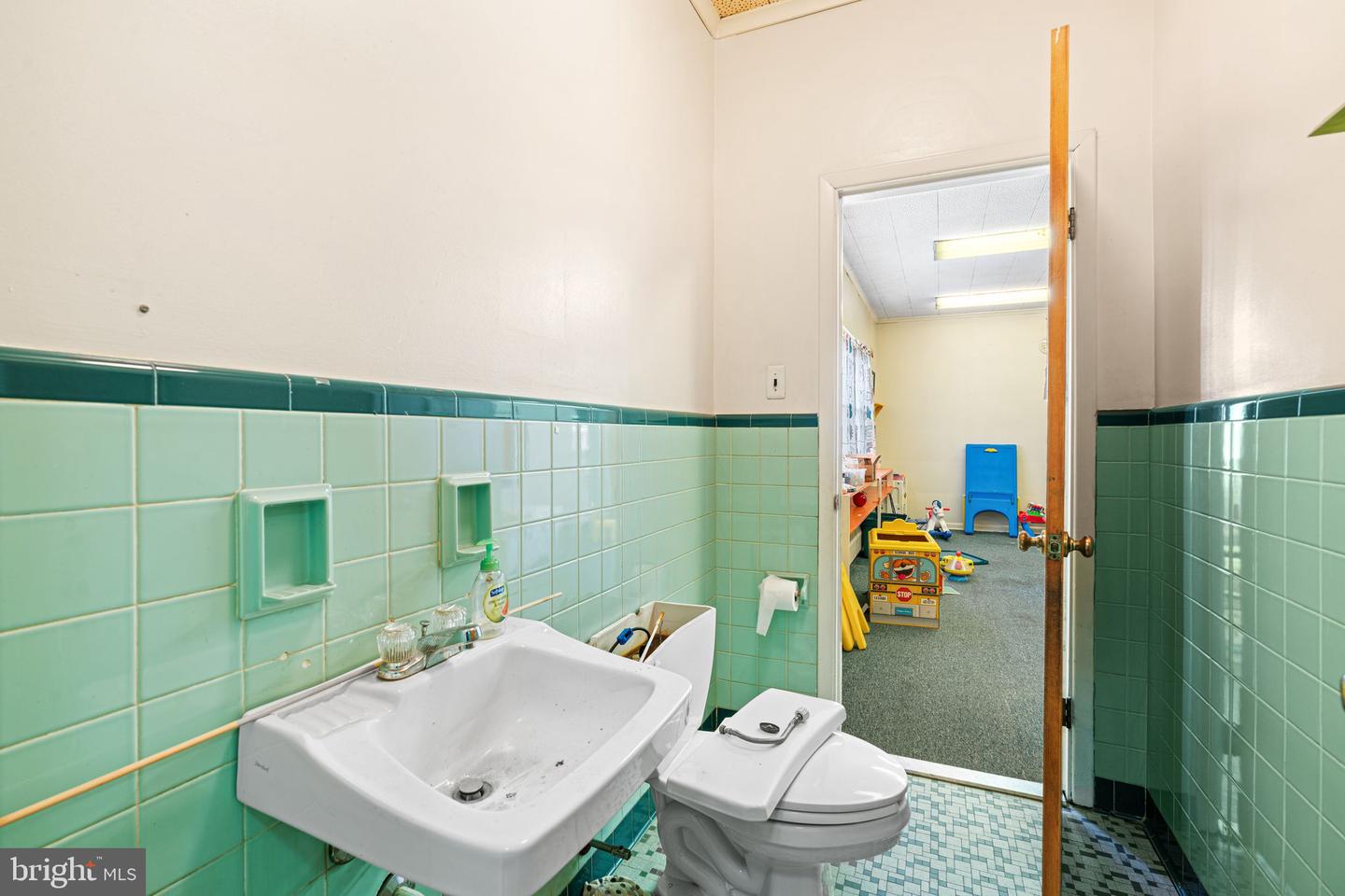 201 Broad St Property Photo 35