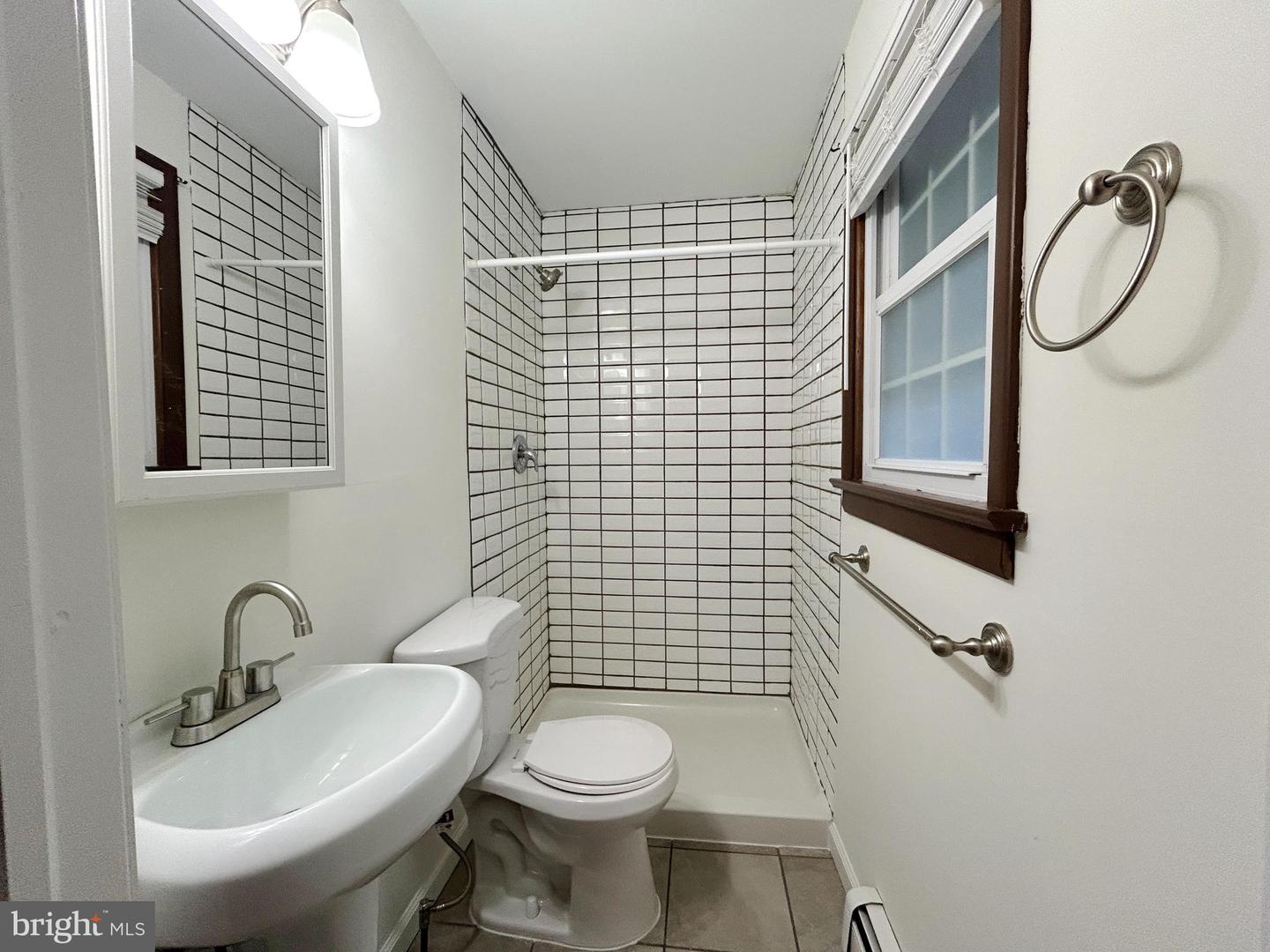 213 Oak Ln Property Photo 23