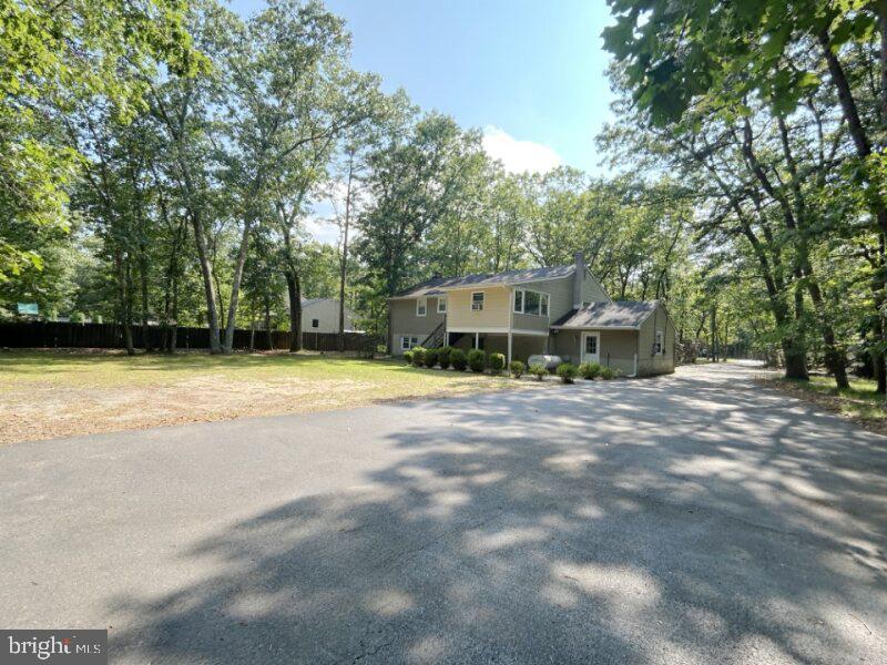 213 Oak Ln Property Photo 43