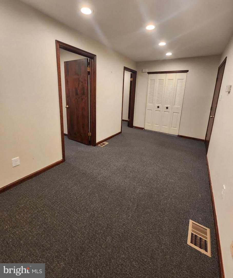 180 Tuckerton Rd #8 Property Photo 3