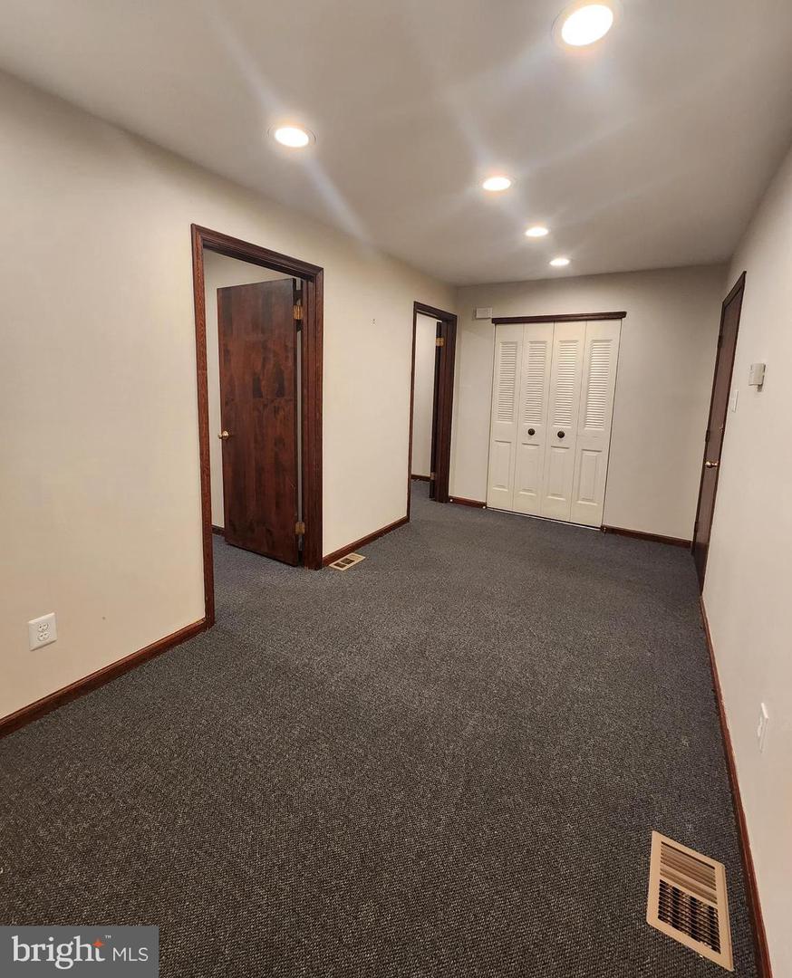 180 Tuckerton Rd #8 Property Photo 4