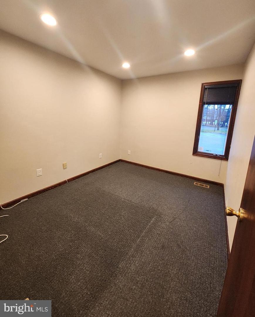 180 Tuckerton Rd #8 Property Photo 8
