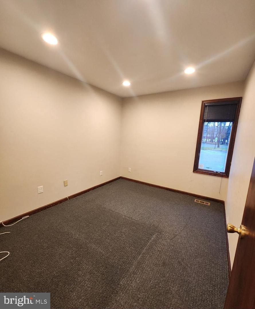 180 Tuckerton Rd #8 Property Photo 9