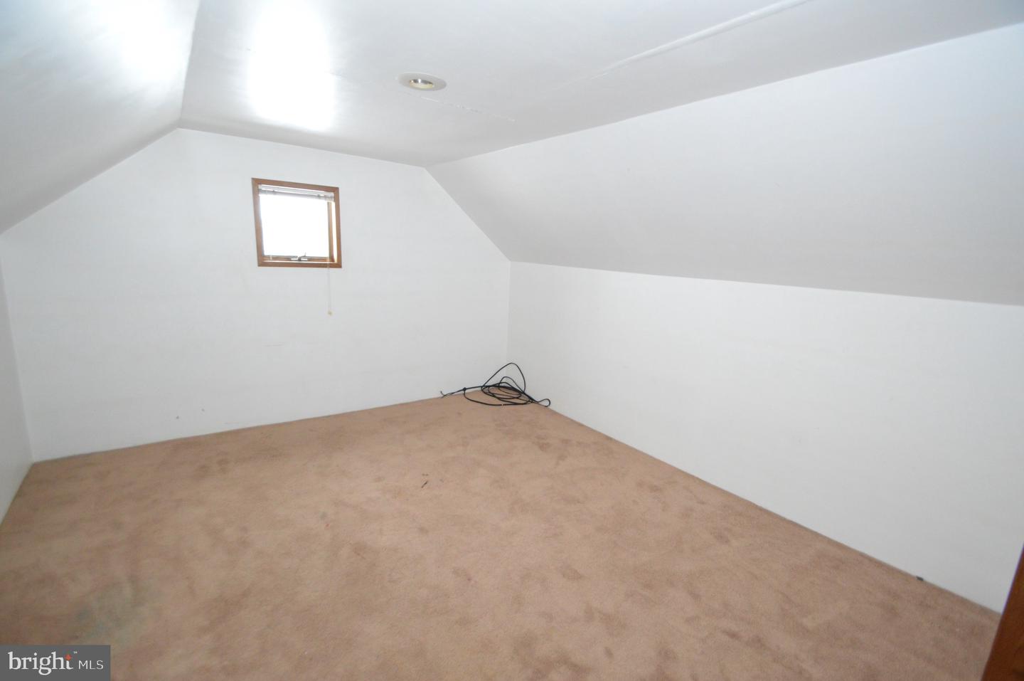 105 Thompson St Property Photo 20