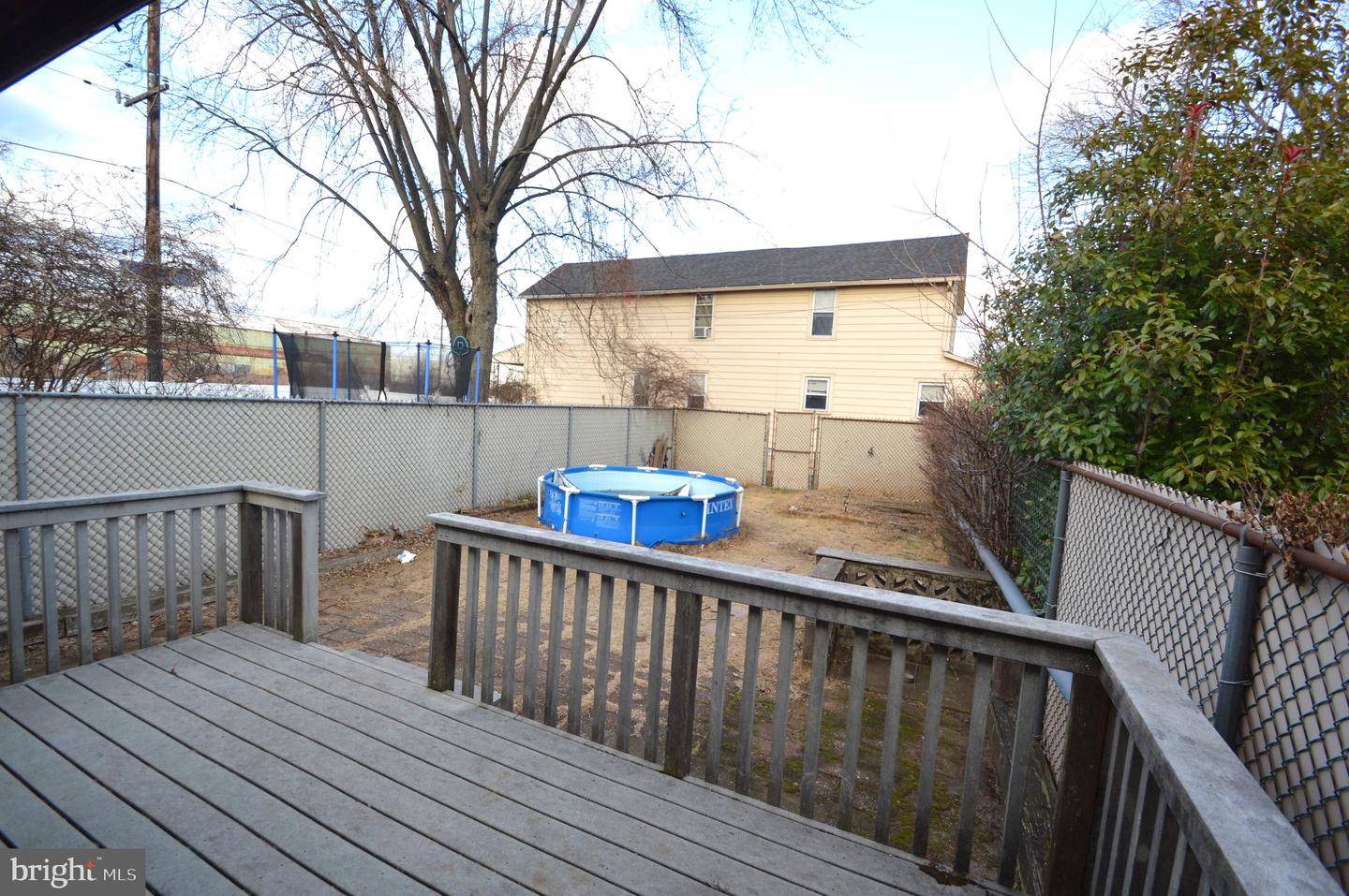 105 Thompson St Property Photo 23