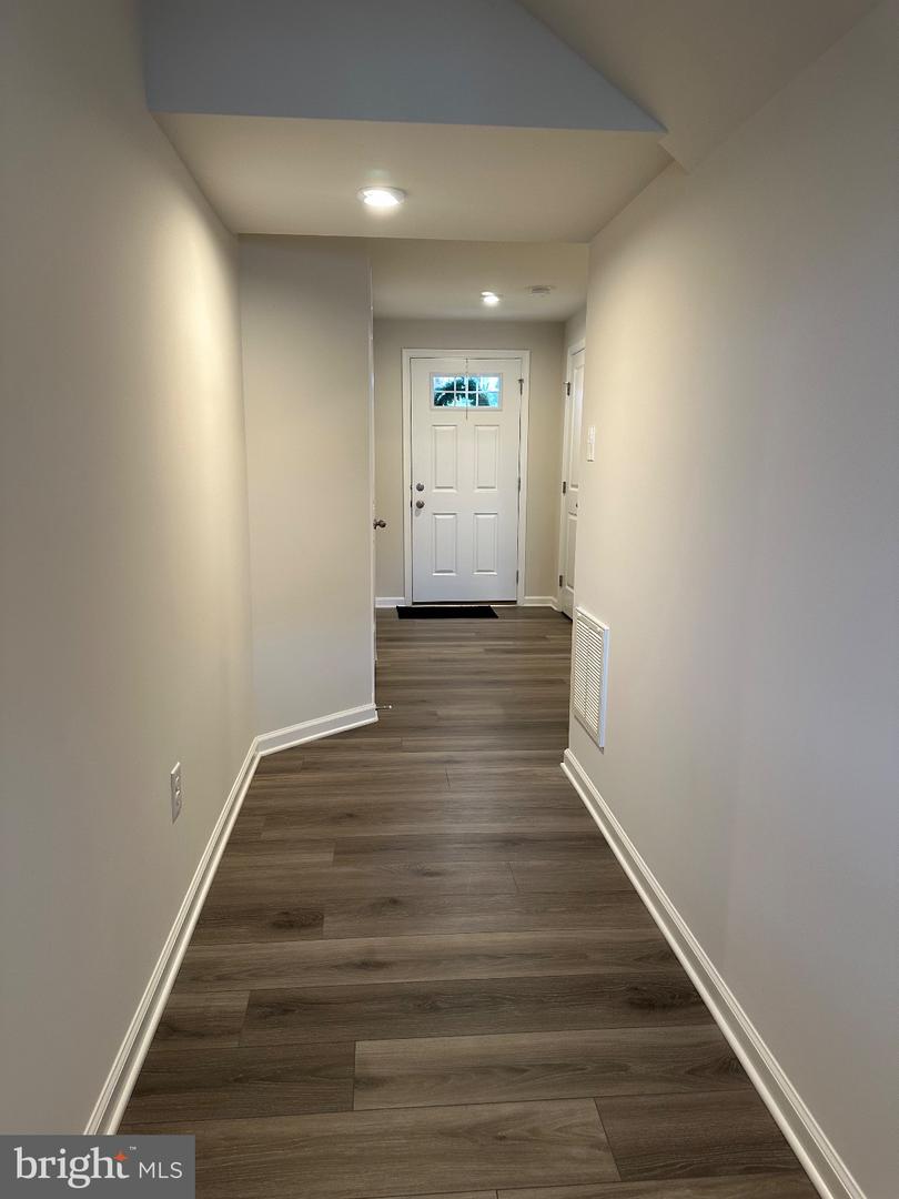 25 F Floyd Ave Property Photo 3