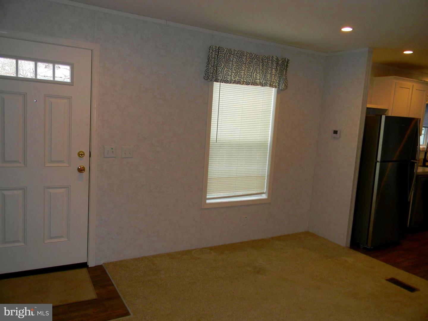 83 Holly Ct Property Photo 3
