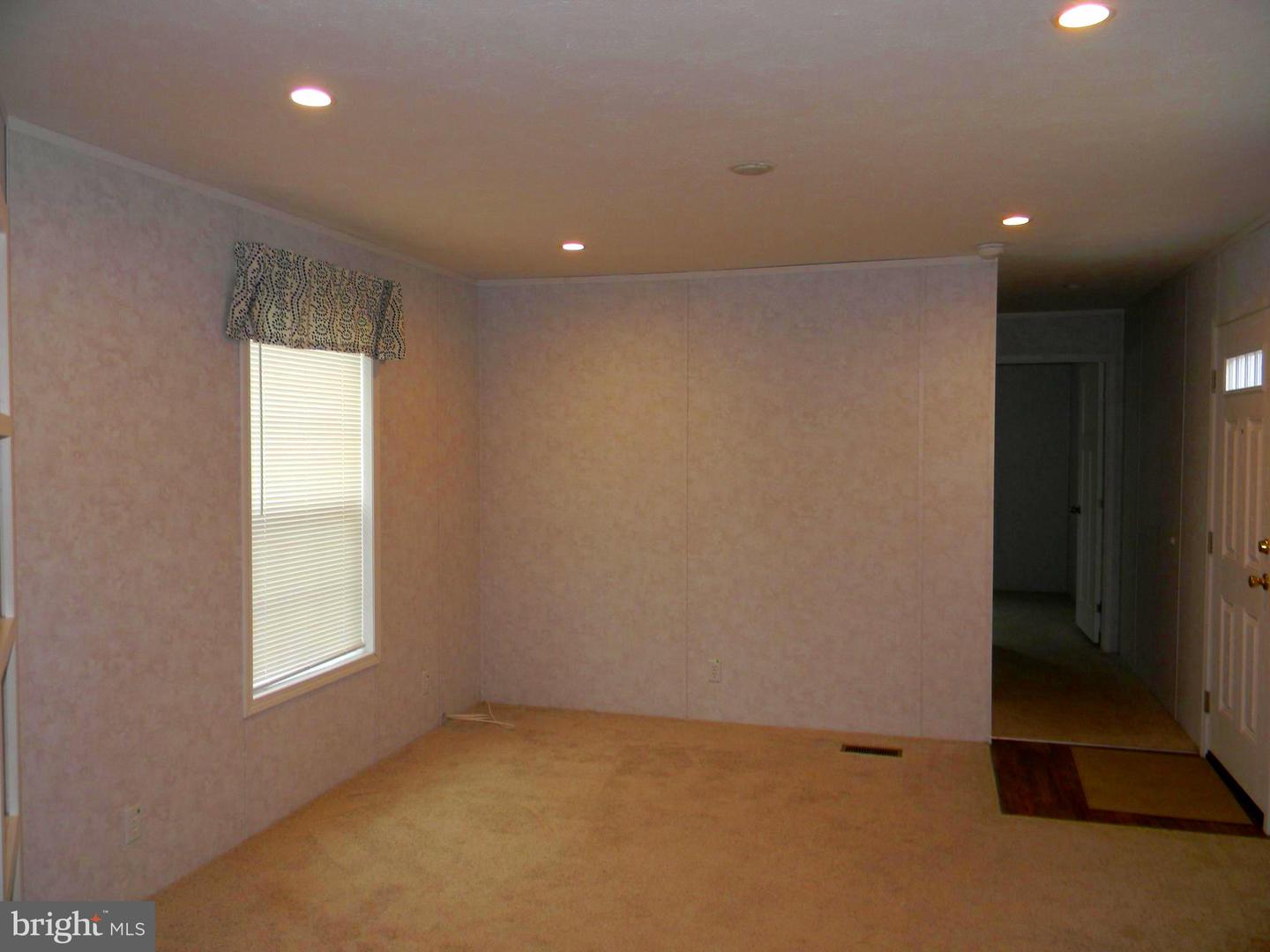 83 Holly Ct Property Photo 5