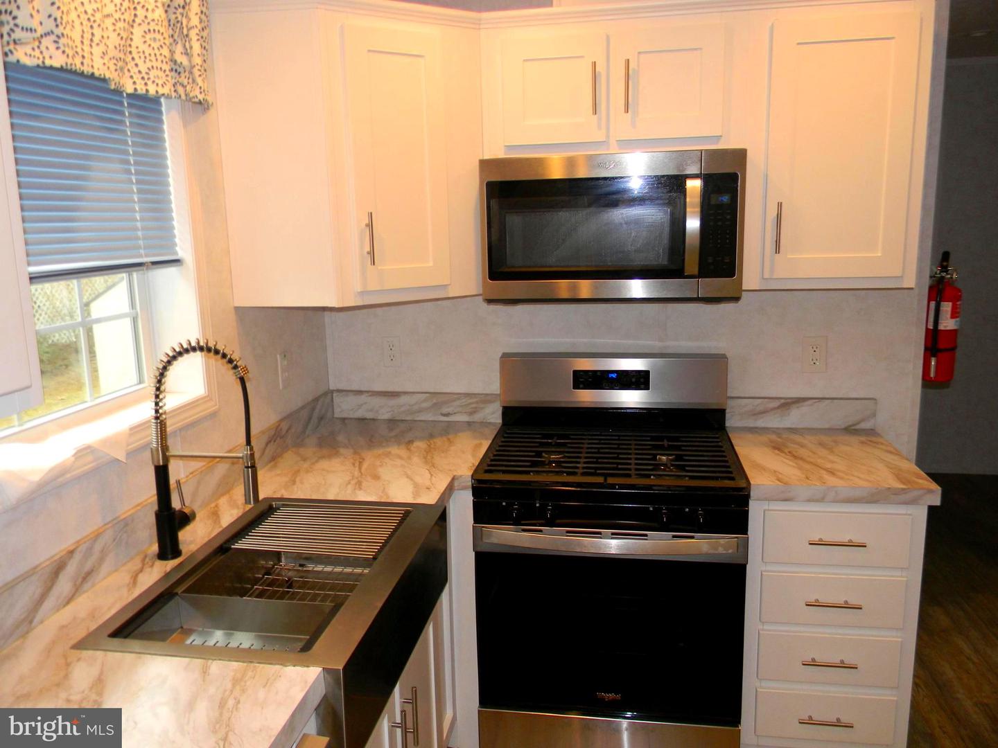 83 Holly Ct Property Photo 13