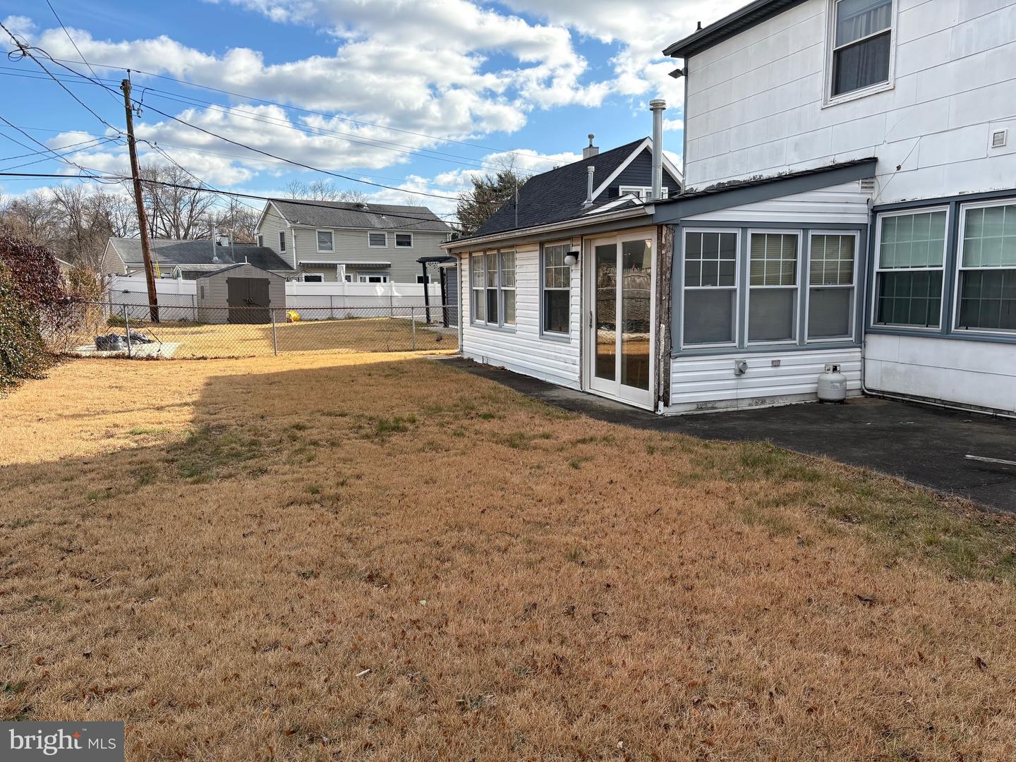 10 Beaverdale Ln Property Photo 3