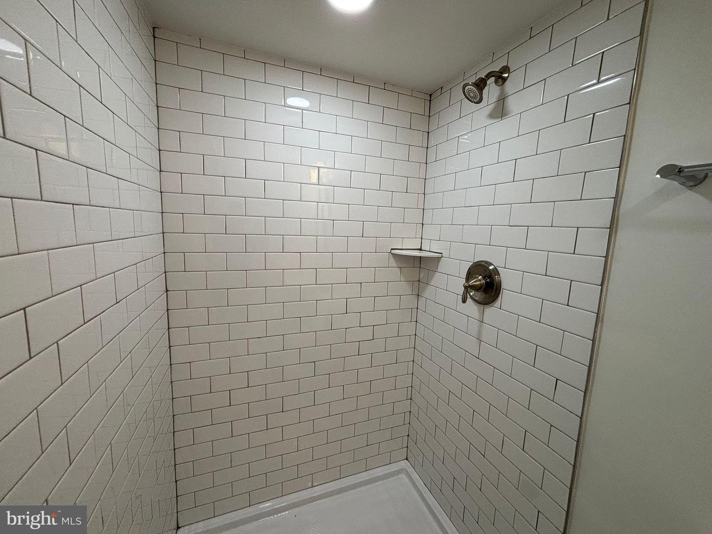 438 Lawrence St Property Photo 9