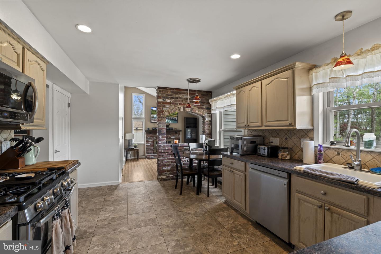 4 Margy Ln Property Photo 14