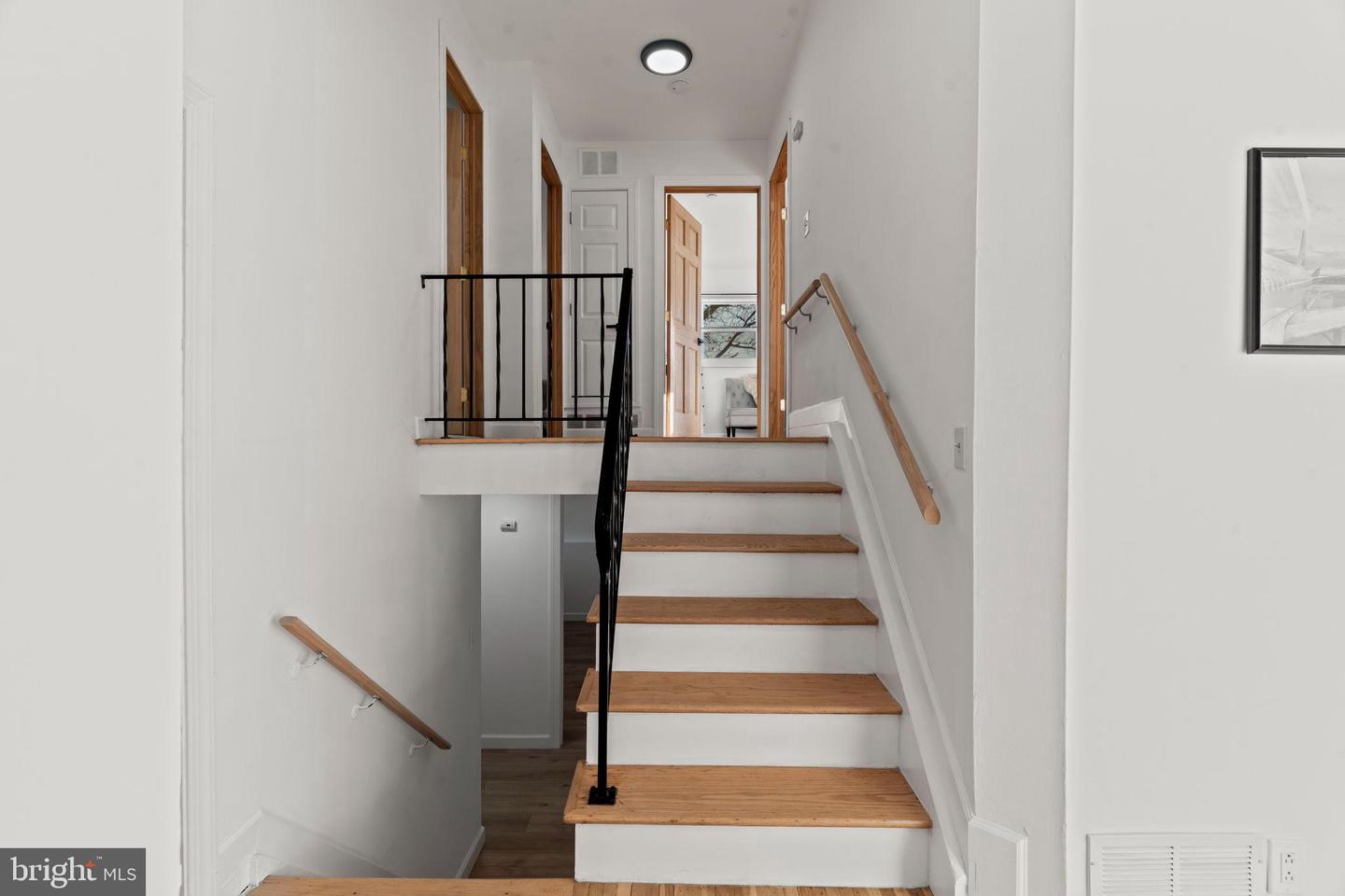 209 Front St Property Photo 9