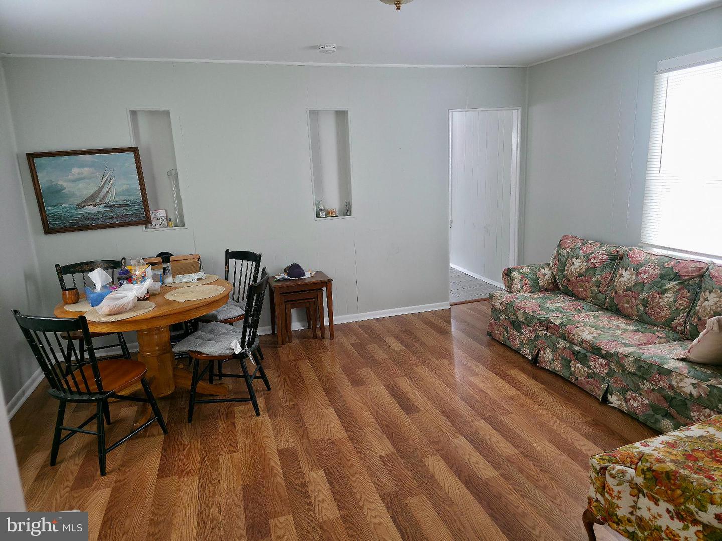 213 Laurel St Property Photo 8