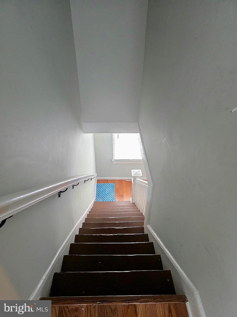 213 Laurel St Property Photo 14