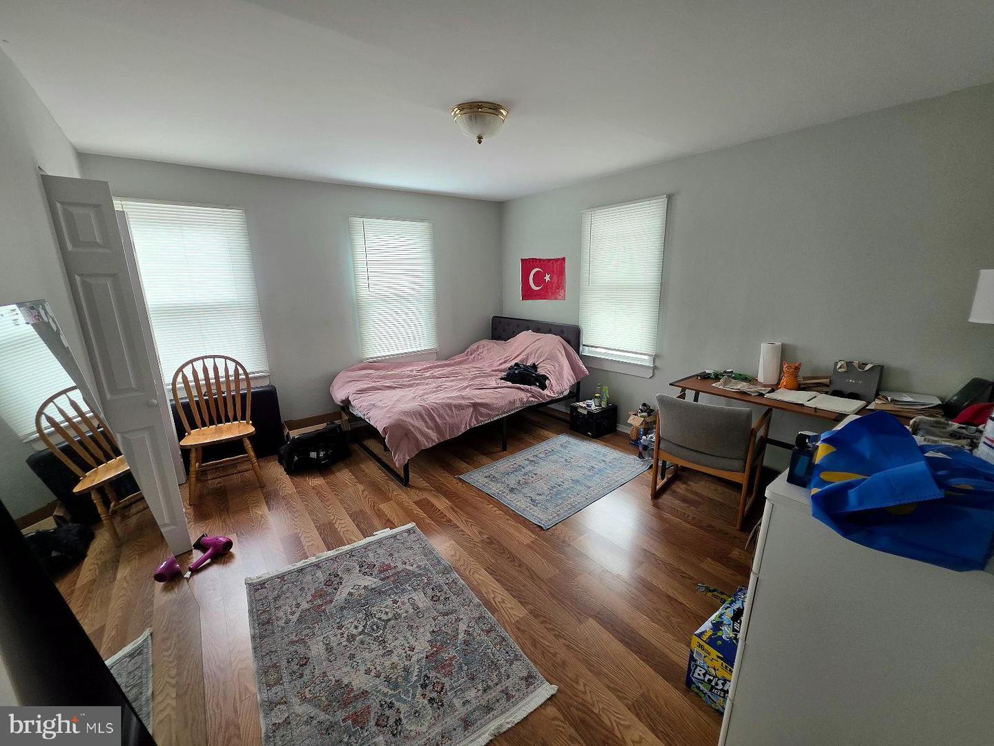213 Laurel St Property Photo 18