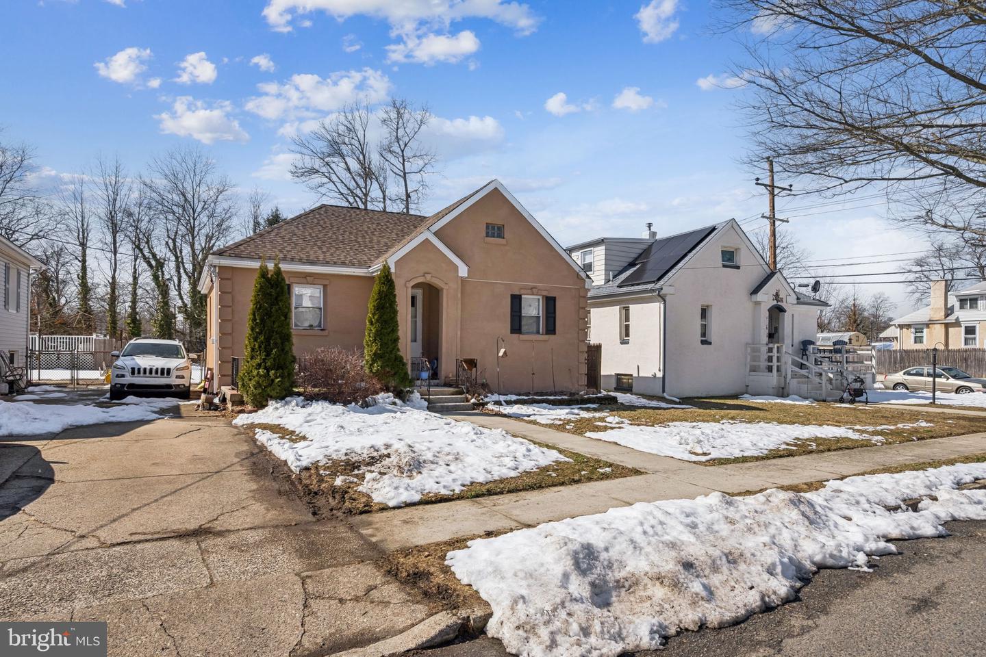 206 S Maple Ave Property Photo 2