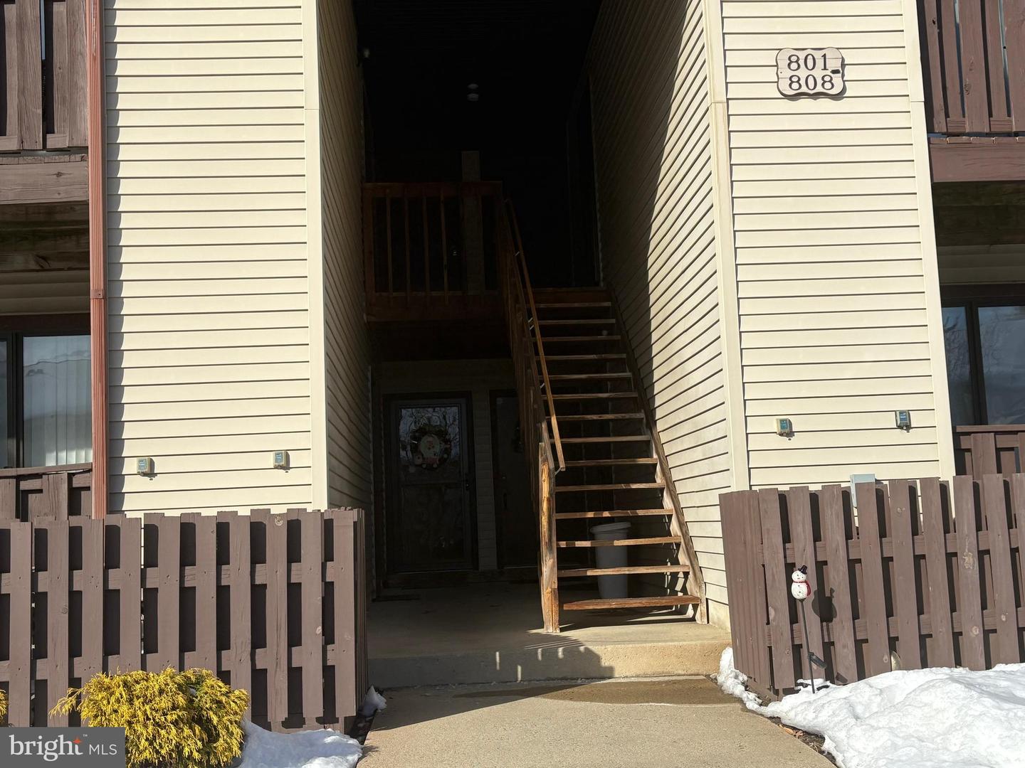 802 LINDSEY CT