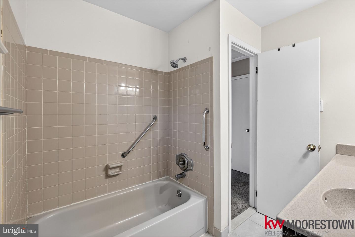 19 Nottingham Way Property Photo 23