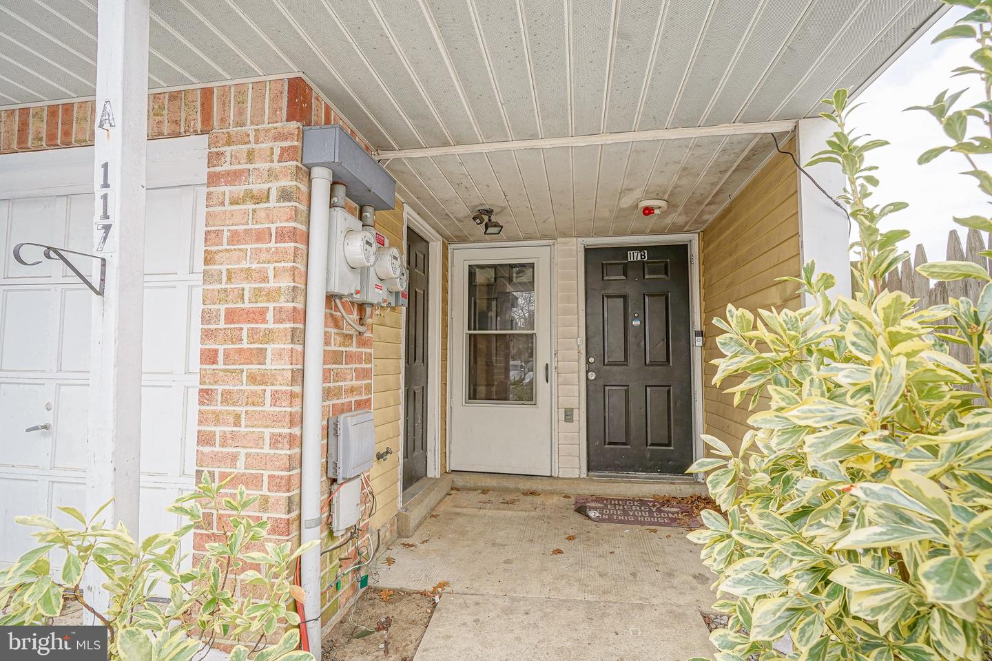 117 Chaucer Rd Property Photo 1