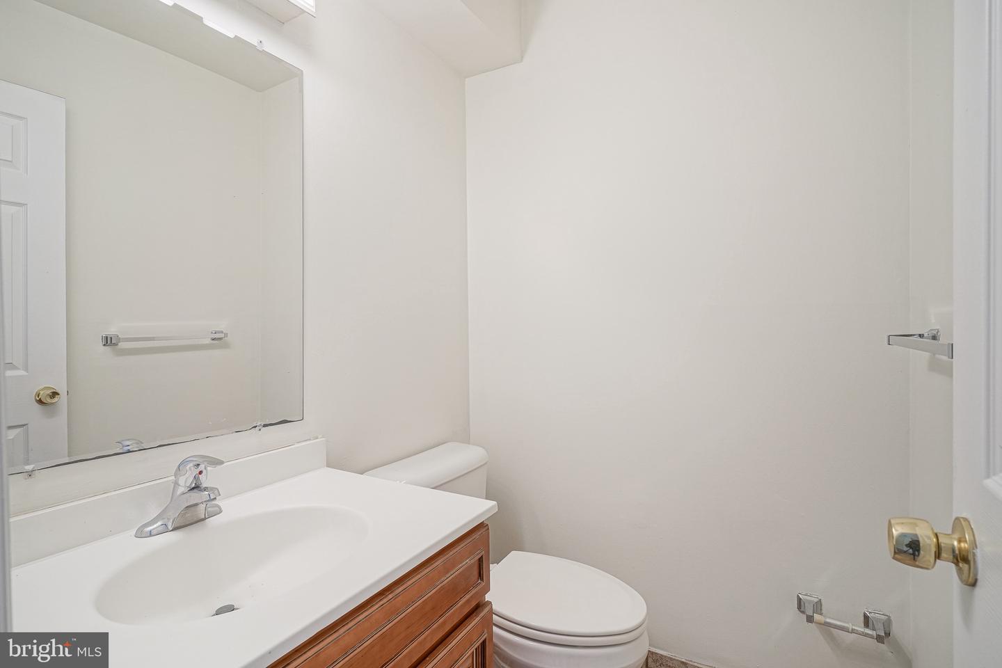 117 Chaucer Rd Property Photo 5