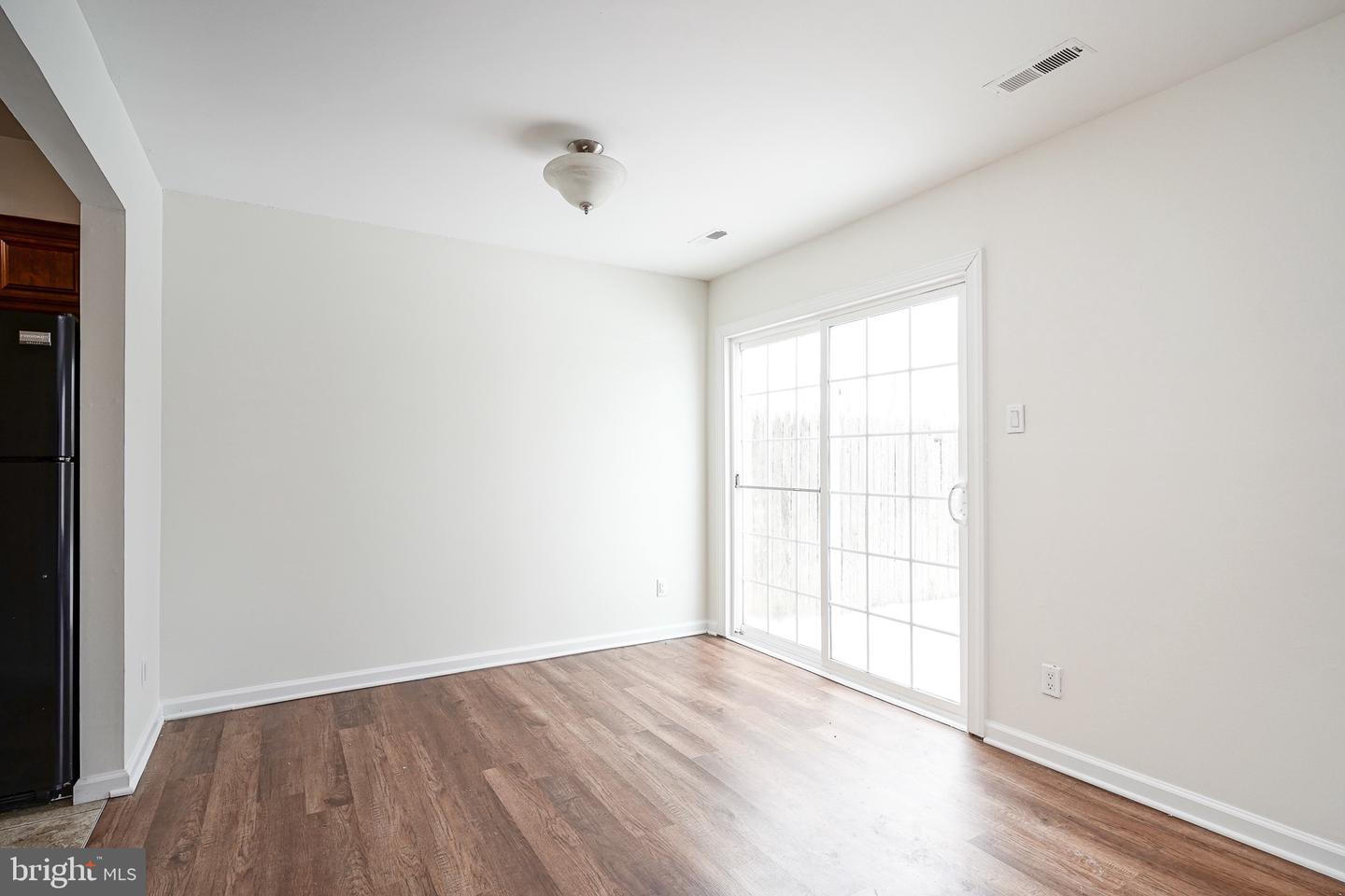 117 Chaucer Rd Property Photo 6