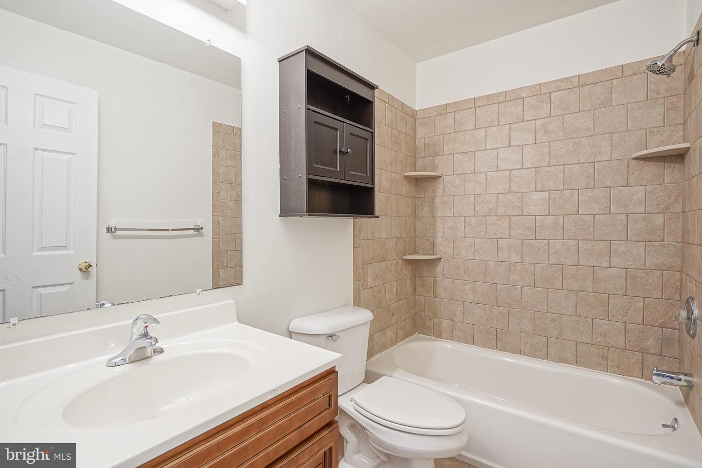 117 Chaucer Rd Property Photo 12