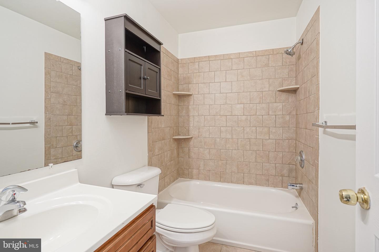 117 Chaucer Rd Property Photo 13