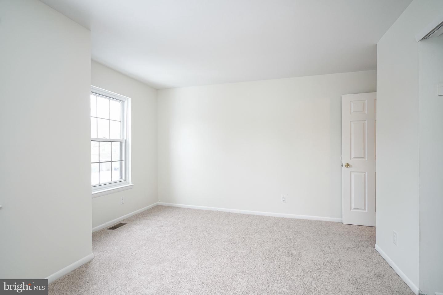 117 Chaucer Rd Property Photo 14
