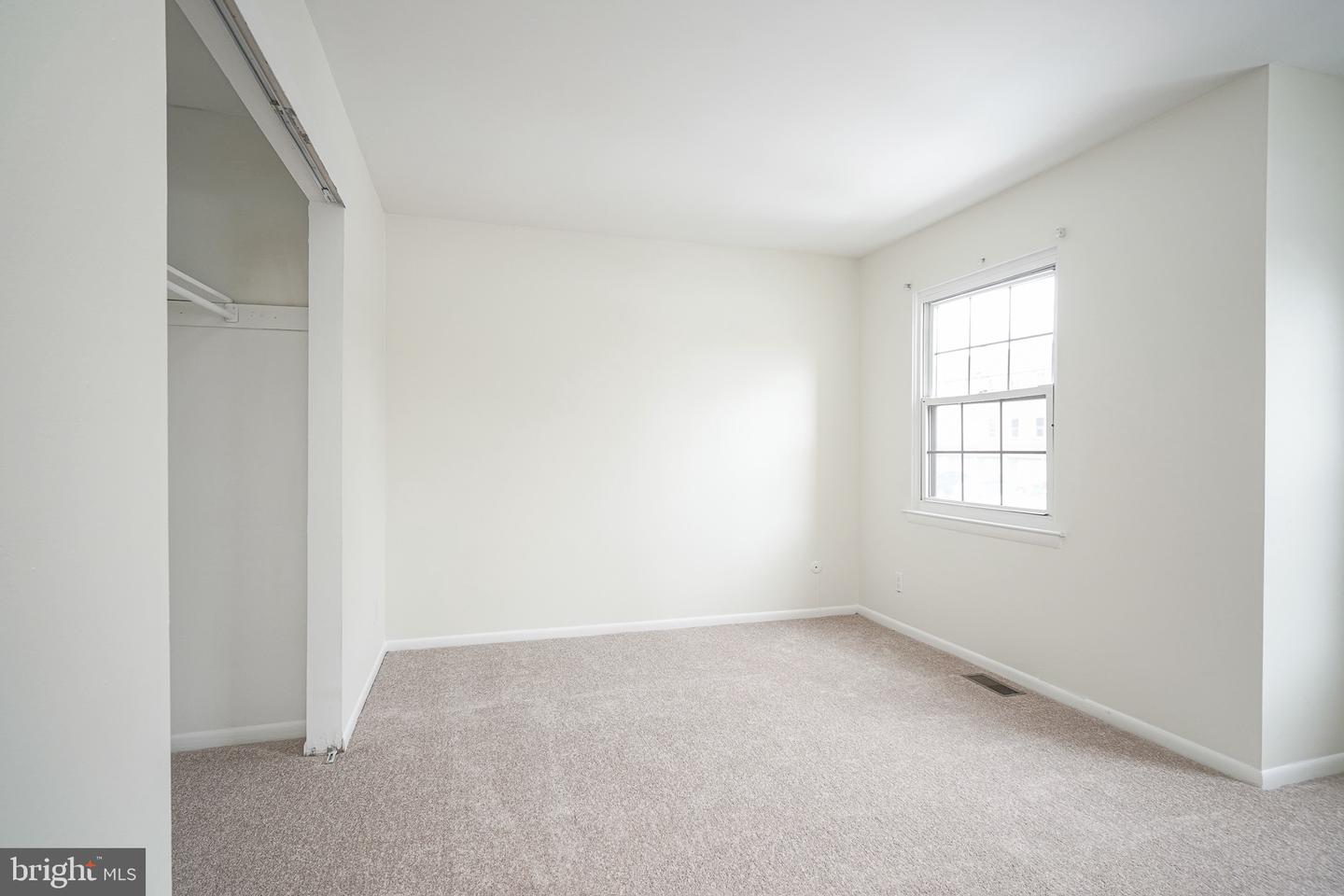 117 Chaucer Rd Property Photo 17