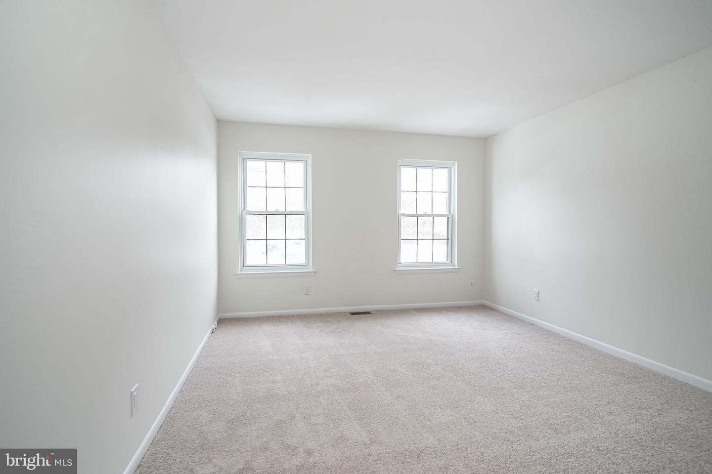 117 Chaucer Rd Property Photo 19
