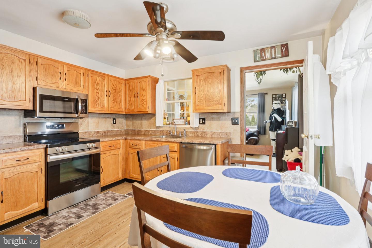 46 Gramercy Pl Property Photo 12