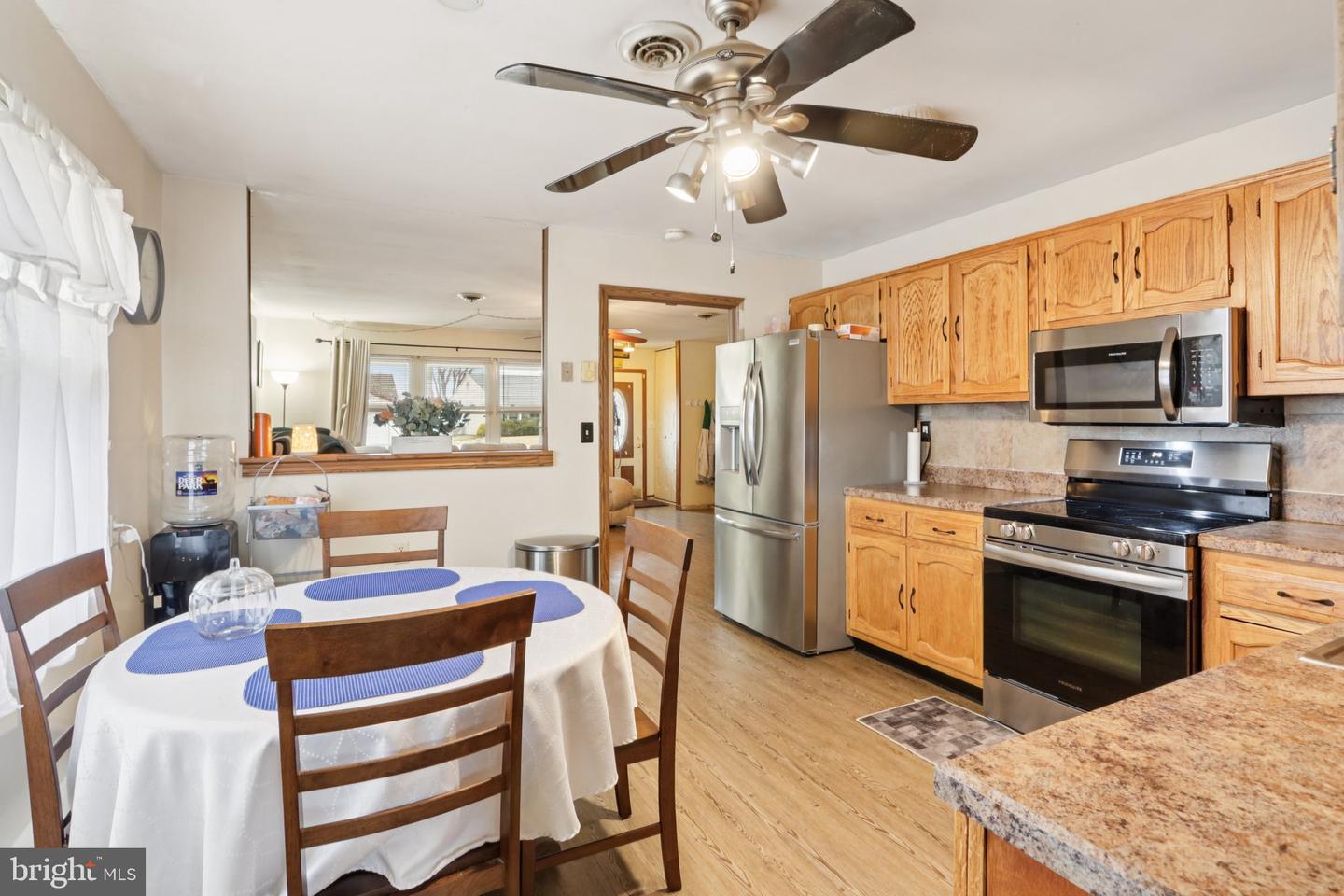 46 Gramercy Pl Property Photo 16
