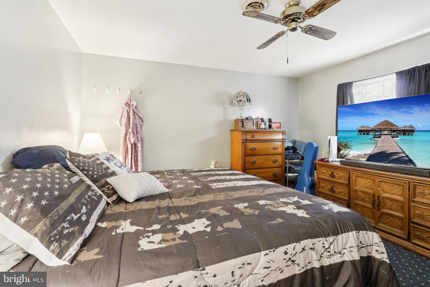 46 Gramercy Pl Property Photo 23