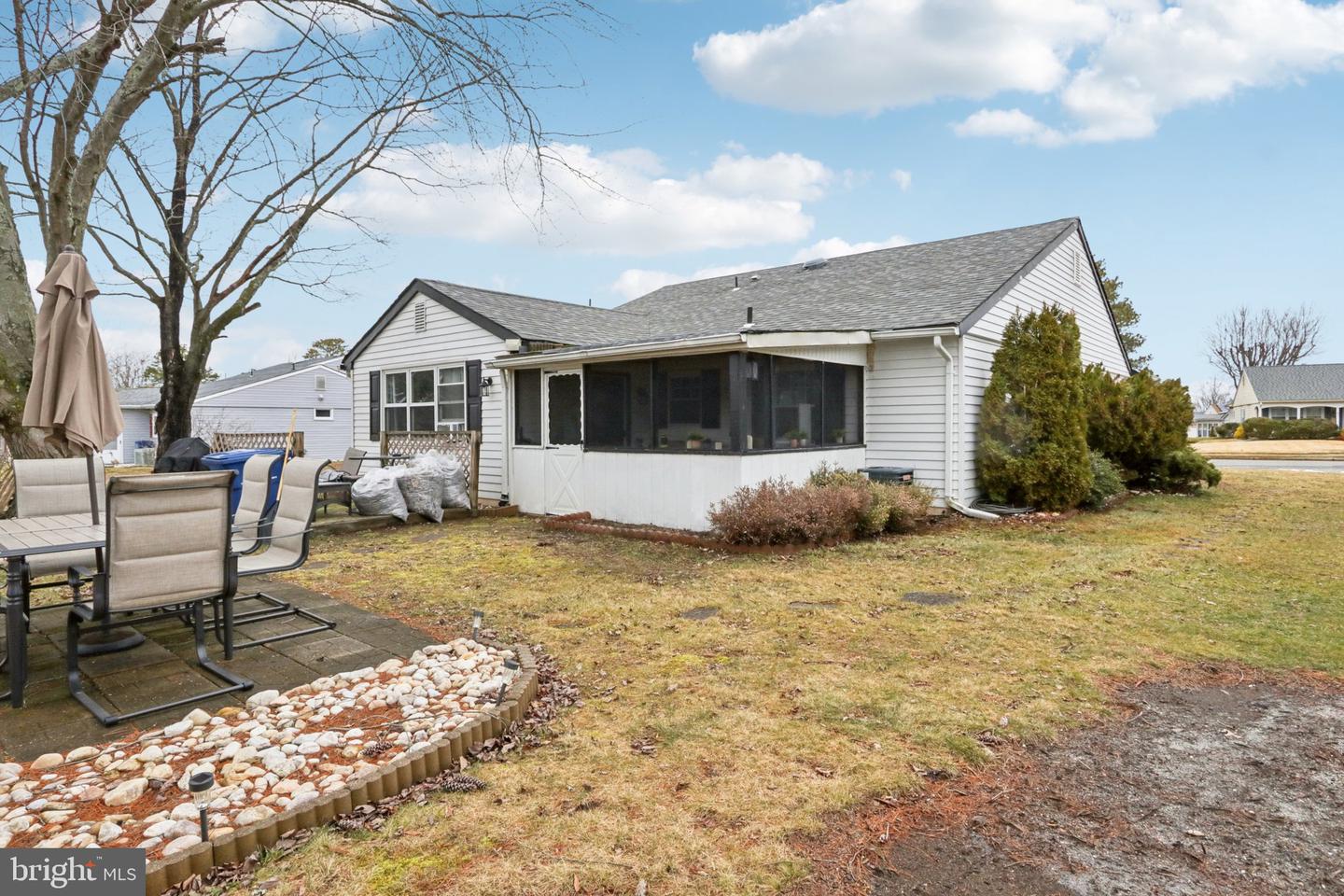 46 Gramercy Pl Property Photo 32
