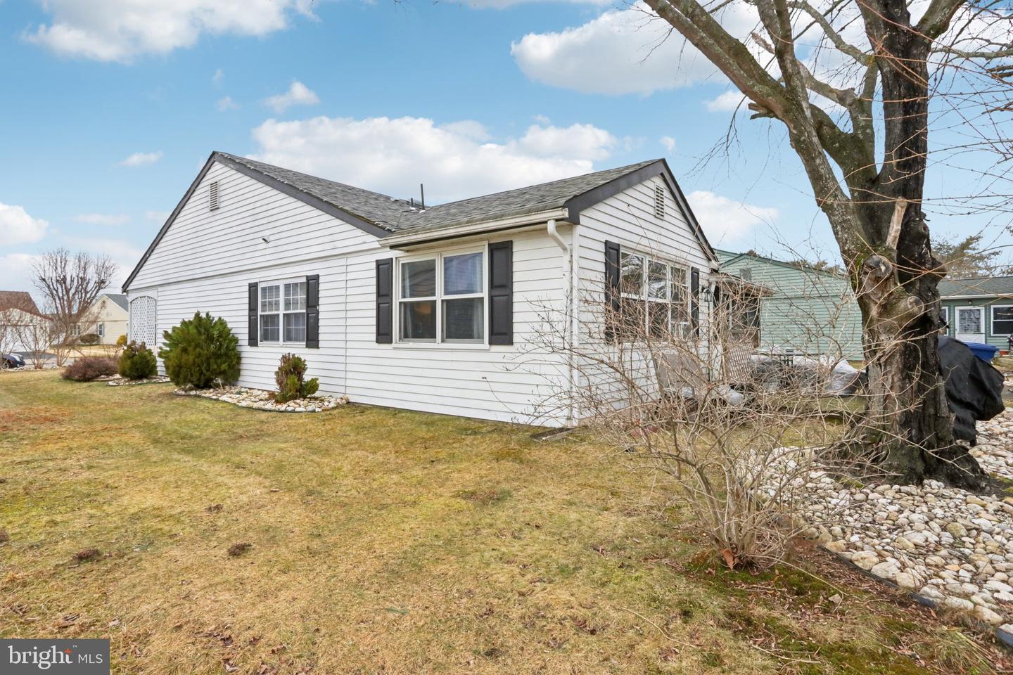 46 Gramercy Pl Property Photo 34