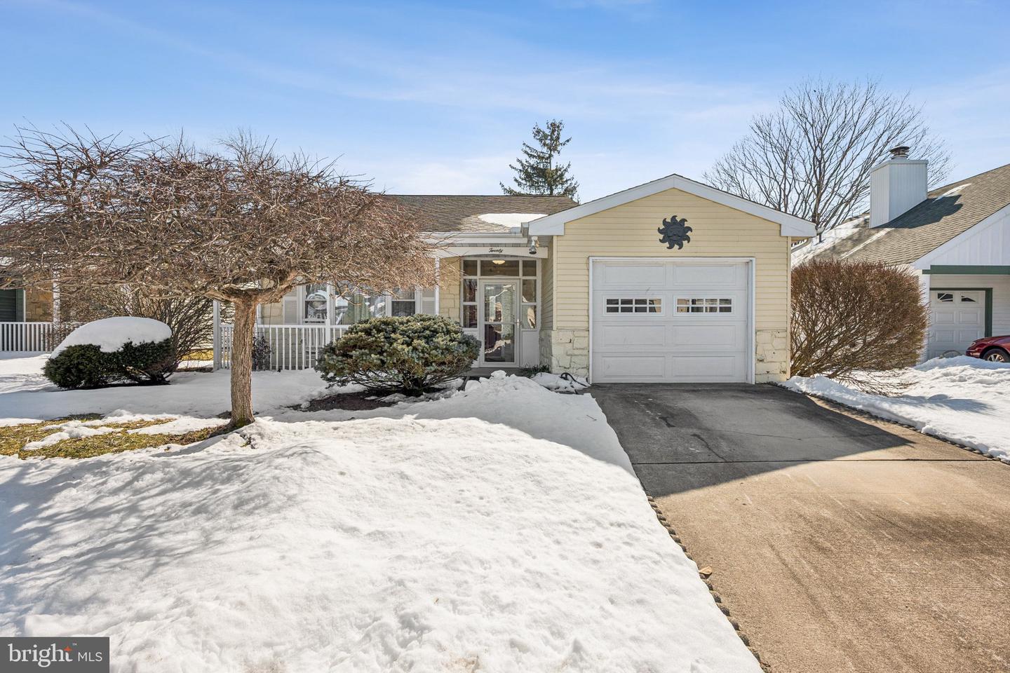 20 TIFANI LN Property Photo 1