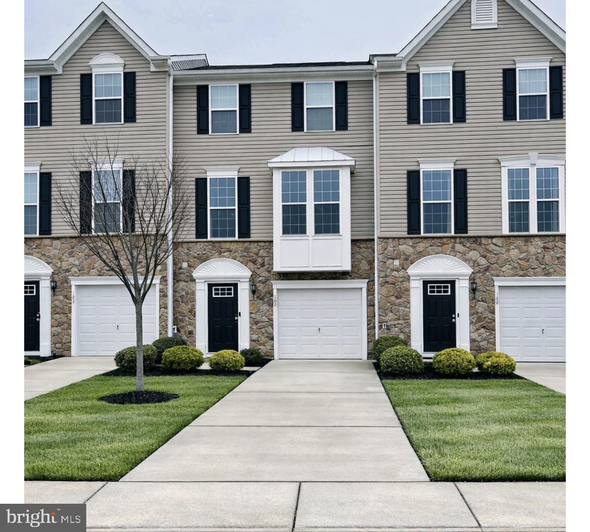 102 Benford Ln Property Photo 1