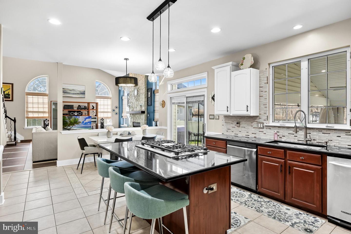 2 Rothbury Dr Property Photo 8