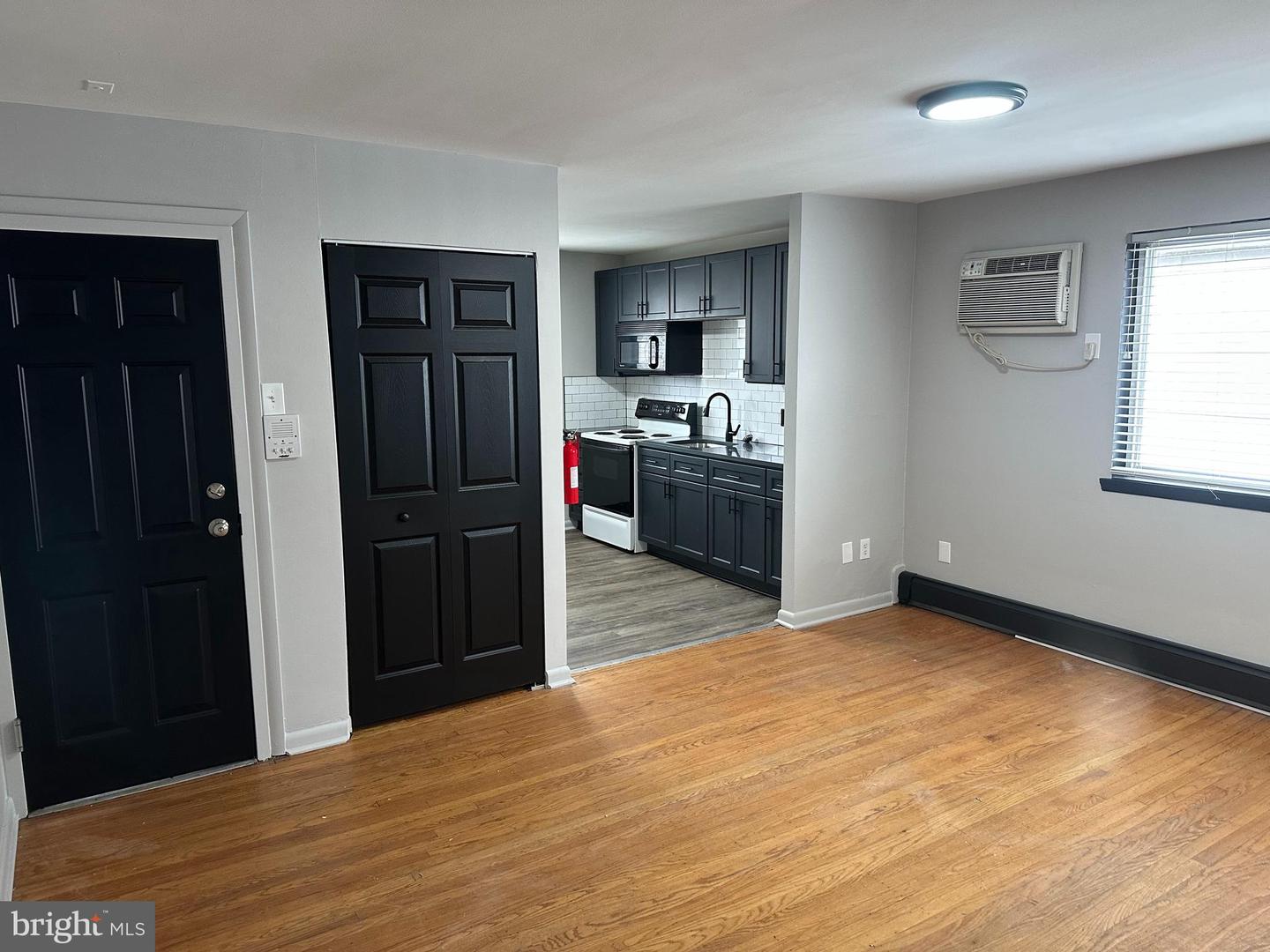 517 Morgan Ave #6 Property Photo 6