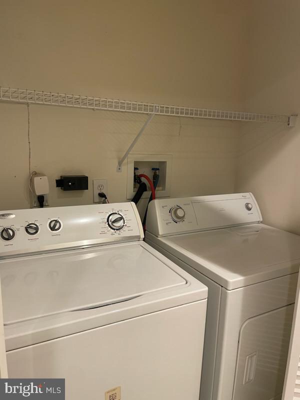 28 Palmer Sq Property Photo 5