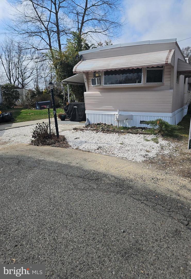 79 Shamrock Ct. Property Photo 1