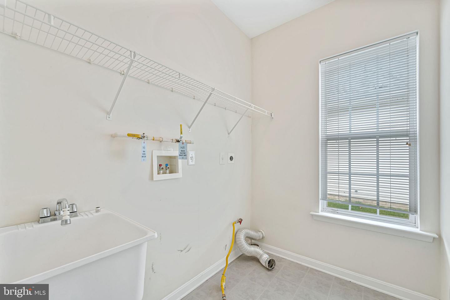 12 Pennington Ct Property Photo 9