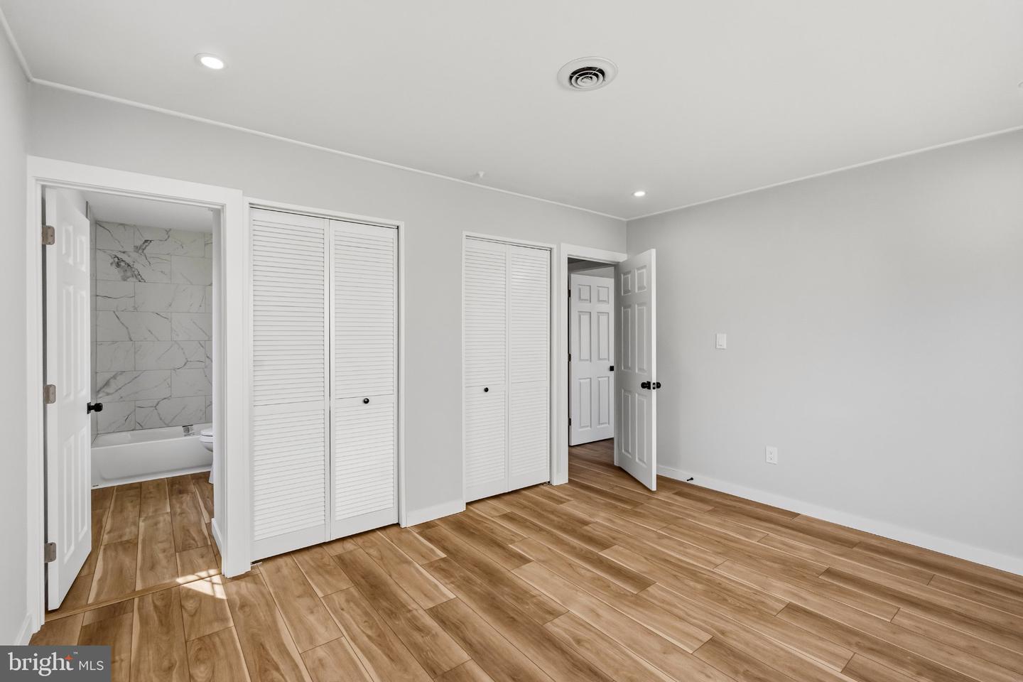 7 Sterling Ln Property Photo 12